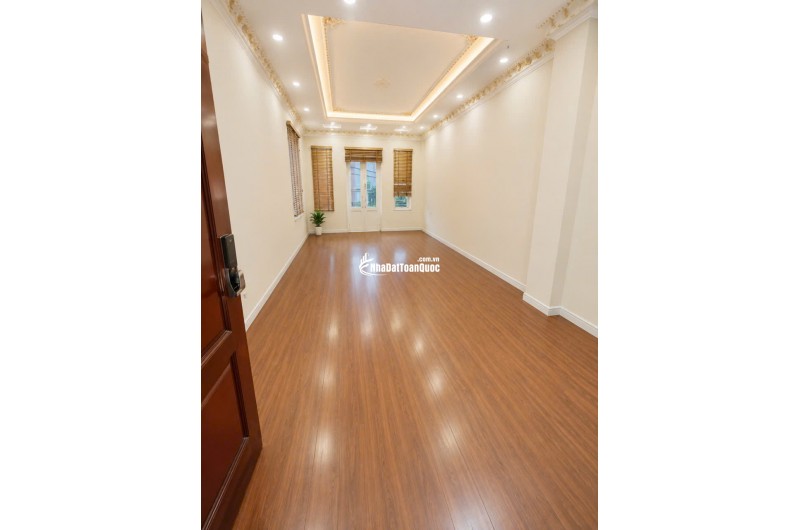 Nhà Giáp Bát, Hoàng Mai. Lô góc 2 mặt. Ô tô tránh. Dưới 10,4 tỷ. Ở và Kinh doanh